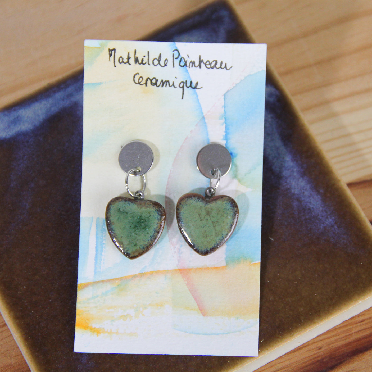 Boucles d'oreilles pendantes | coeur vert